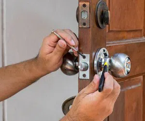La Mesa Locksmith La Mesa, CA 619-210-0383 - 15a-Change-Locks-Service